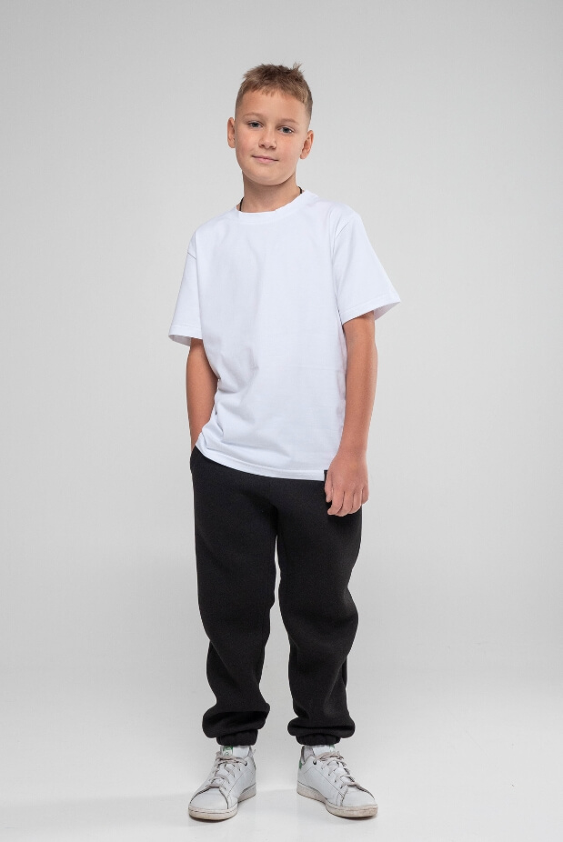 Fleece jogger pants for boys. Color: Black