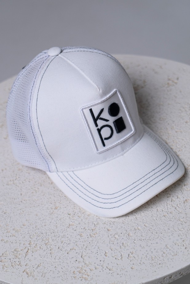 Kopo woman's cap. Color: White